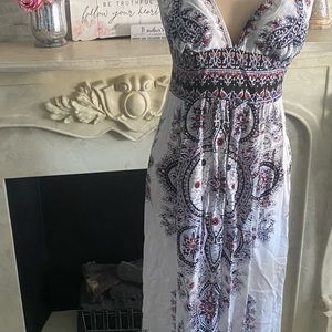 Maxi dress with beautiful print, comfort and design